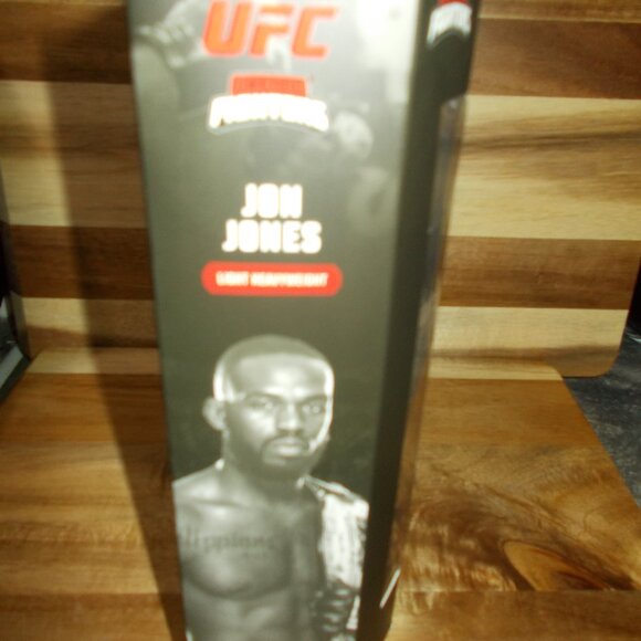 UFC 165 Legendary Fights Jon Jones VS Alexander Gustafsson 4" Figure 2 Pack NEW - Picture 6 of 6